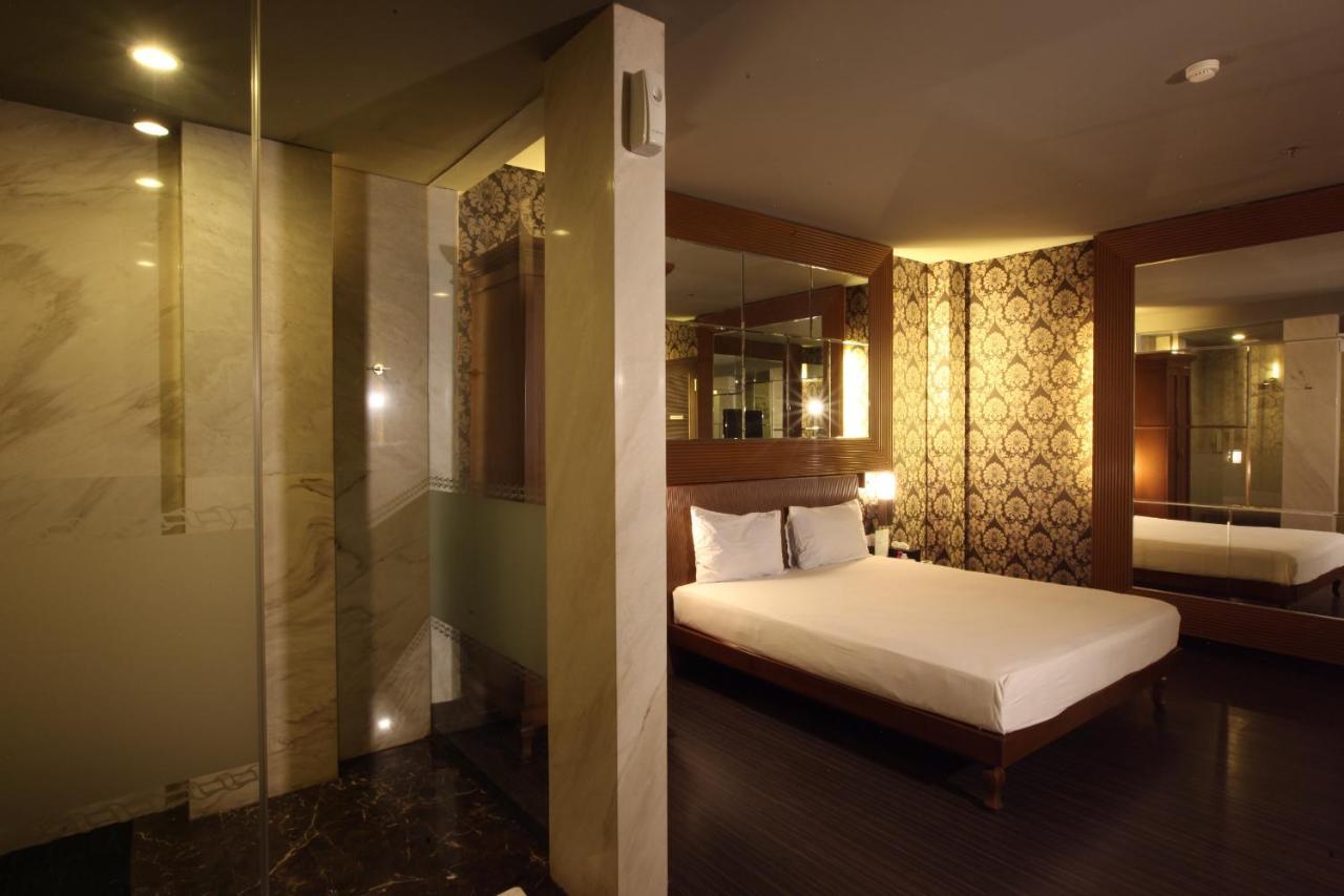 108 Hotel By Him Jakarta Exterior foto